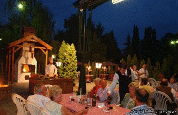 Hotel Nagyerdo Debrecen Nhà hàng bức ảnh