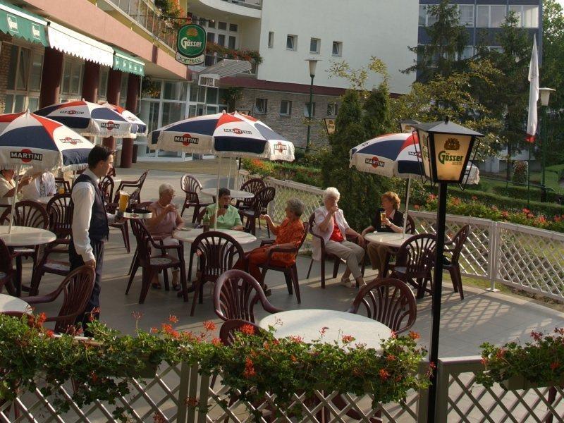 Hotel Nagyerdo Debrecen Ngoại thất bức ảnh
