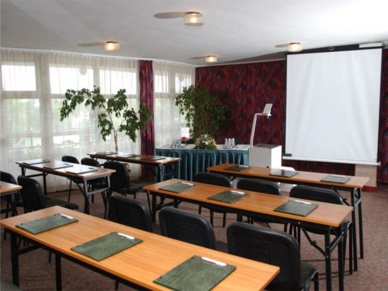 Hotel Nagyerdo Debrecen Ngoại thất bức ảnh