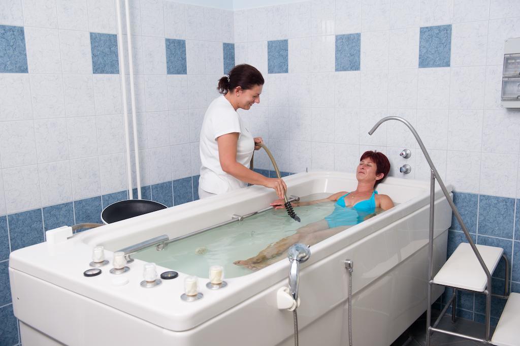 Hotel Nagyerdo Debrecen Ngoại thất bức ảnh