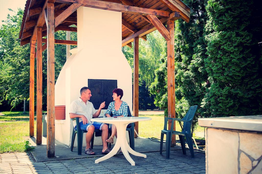 Hotel Nagyerdo Debrecen Ngoại thất bức ảnh
