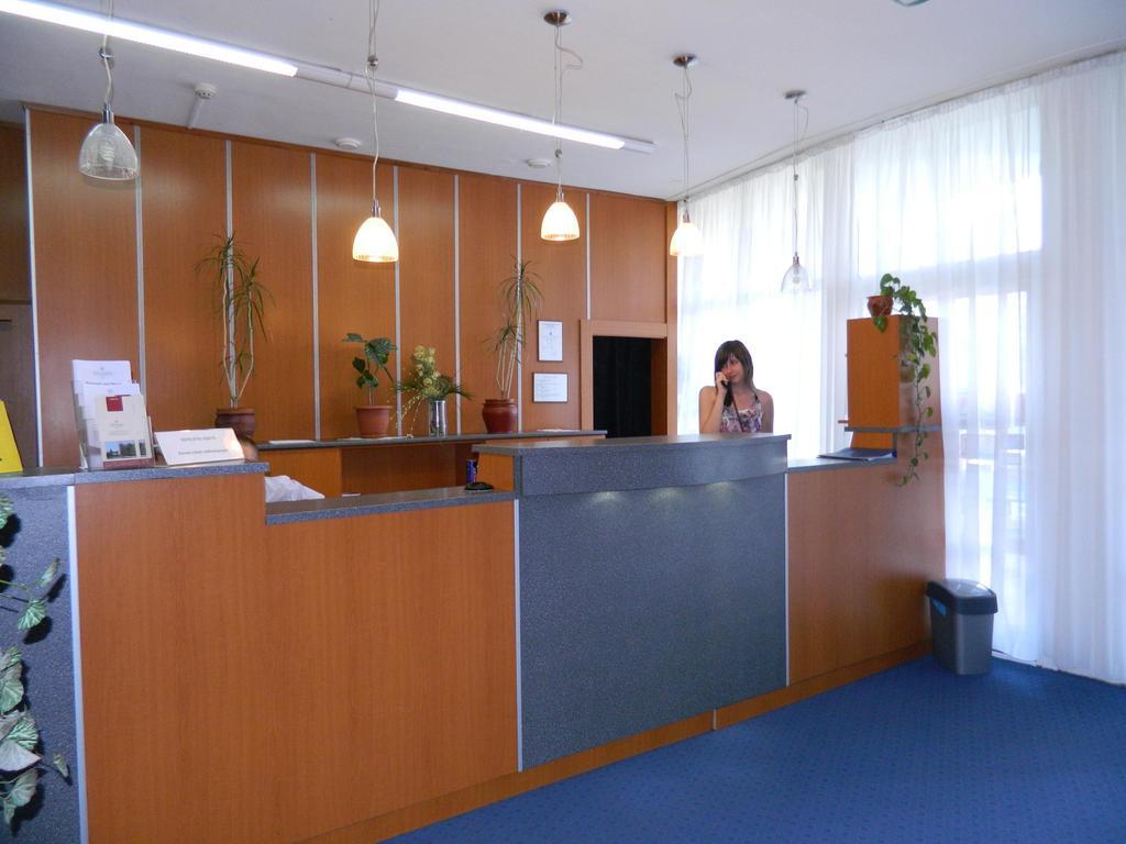 Hotel Nagyerdo Debrecen Ngoại thất bức ảnh